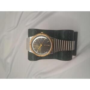 ULTRA RARE 1980 Vintage Timex Q - Vertical Day-Date at 6 - Model 810 - WORKING